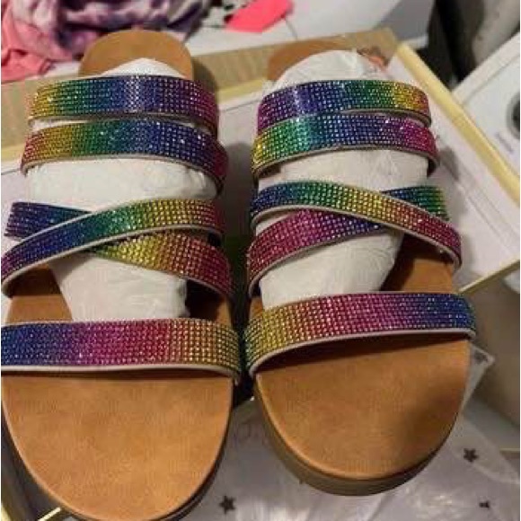 New woman’s Sandals size 11 - Picture 2 of 2